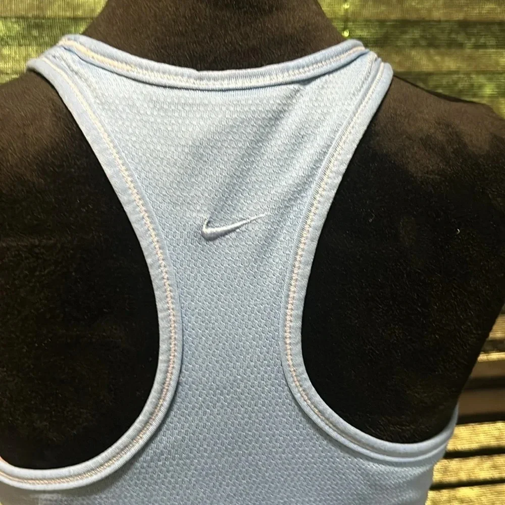 Nike Women’s Blue Built in Bra Racerback Athletic Tank Size Large‎